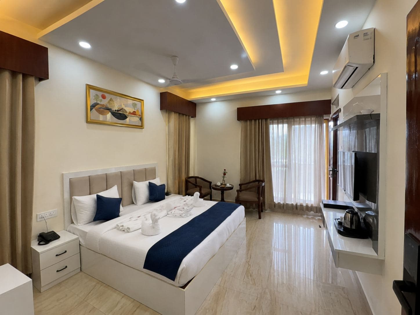 deluxe room photo
